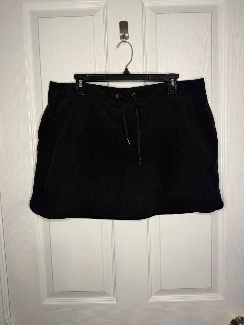 GAIAM Black Drawstring Skort